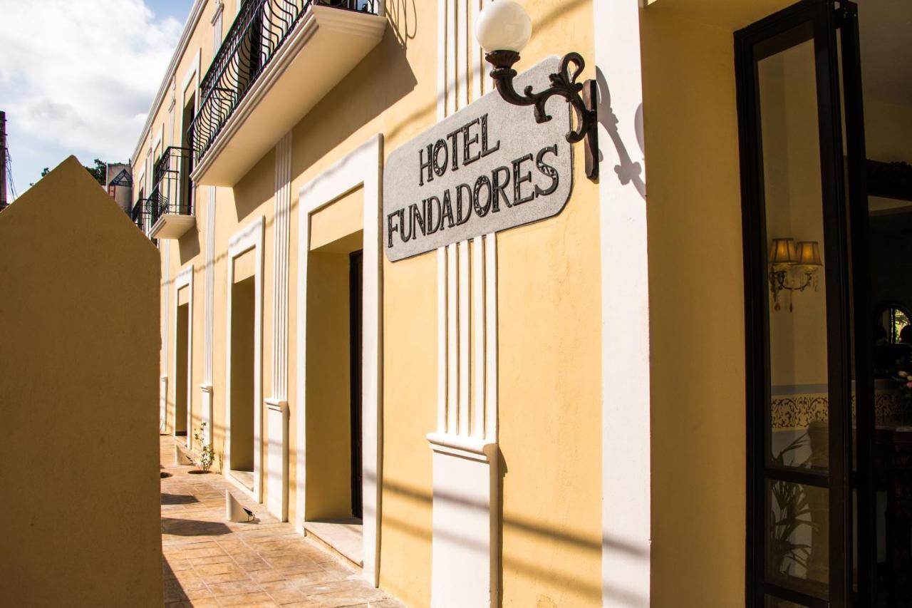 ואיאדוליד Hotel Fundadores מראה חיצוני תמונה